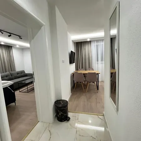 Kosuta Lux Mountain View * Tjentiste